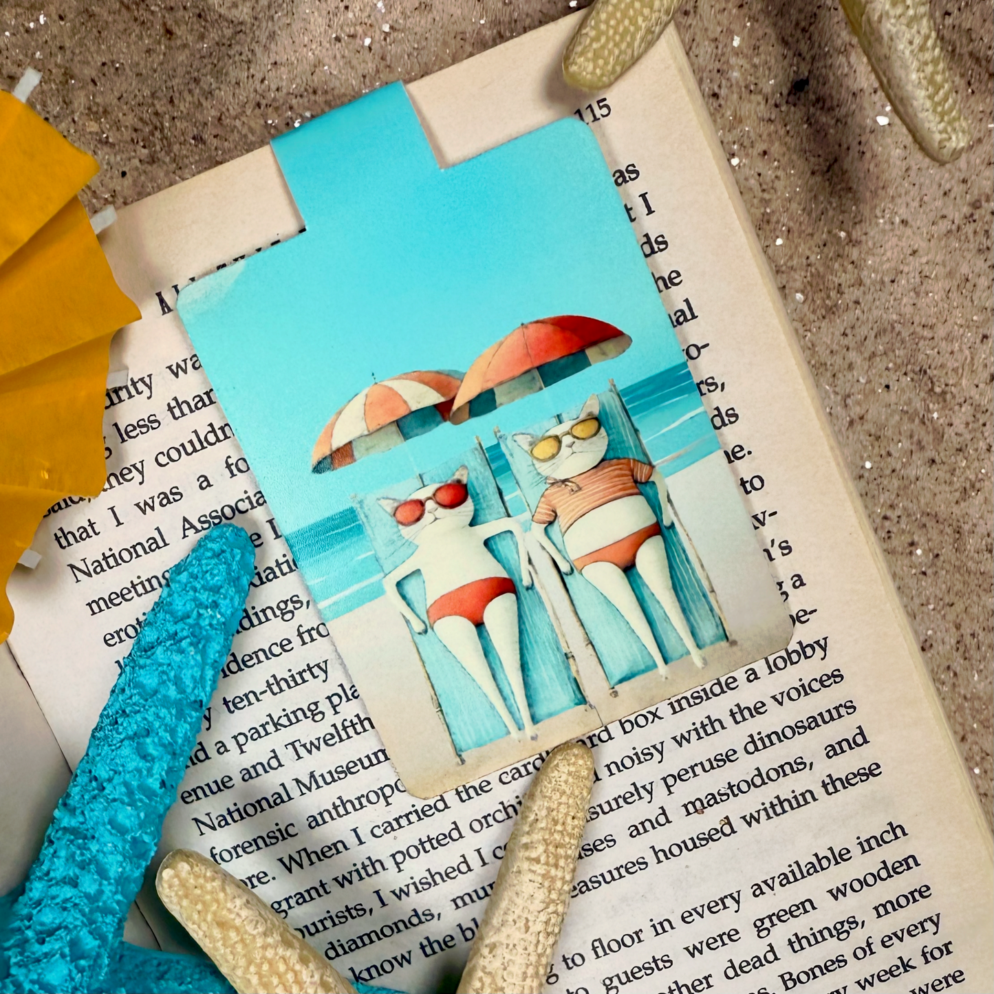 BEAU & ARROW Magnetic Bookmarks