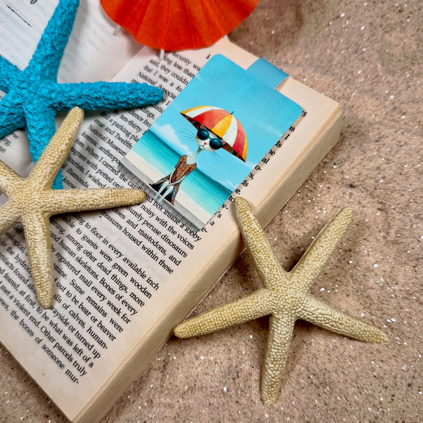 BEATRICE Magnetic Bookmark